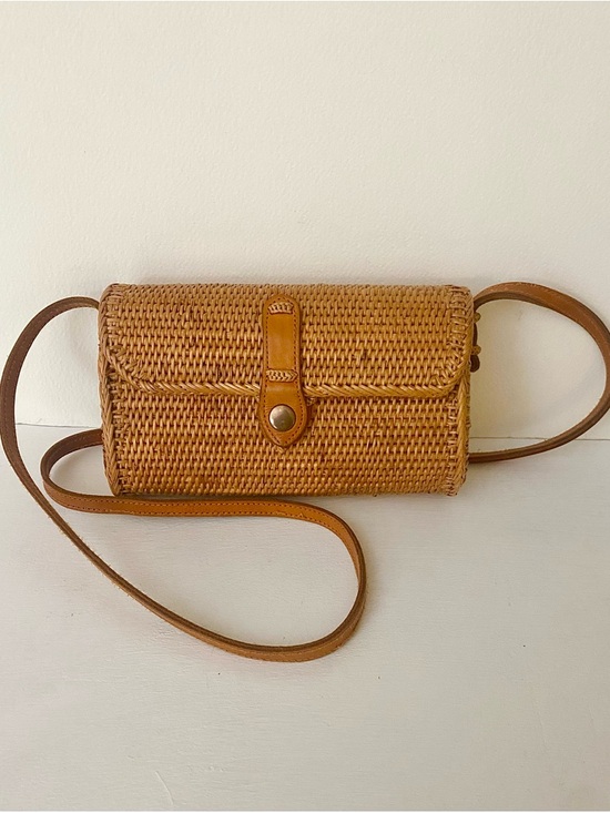 Street Level Handbags - Street Level handmade Woven rattan structured Crossbody Bag in Tan
